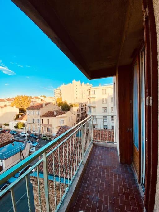 Petit Cocon Avec Balcon Au Centre De * Marseille