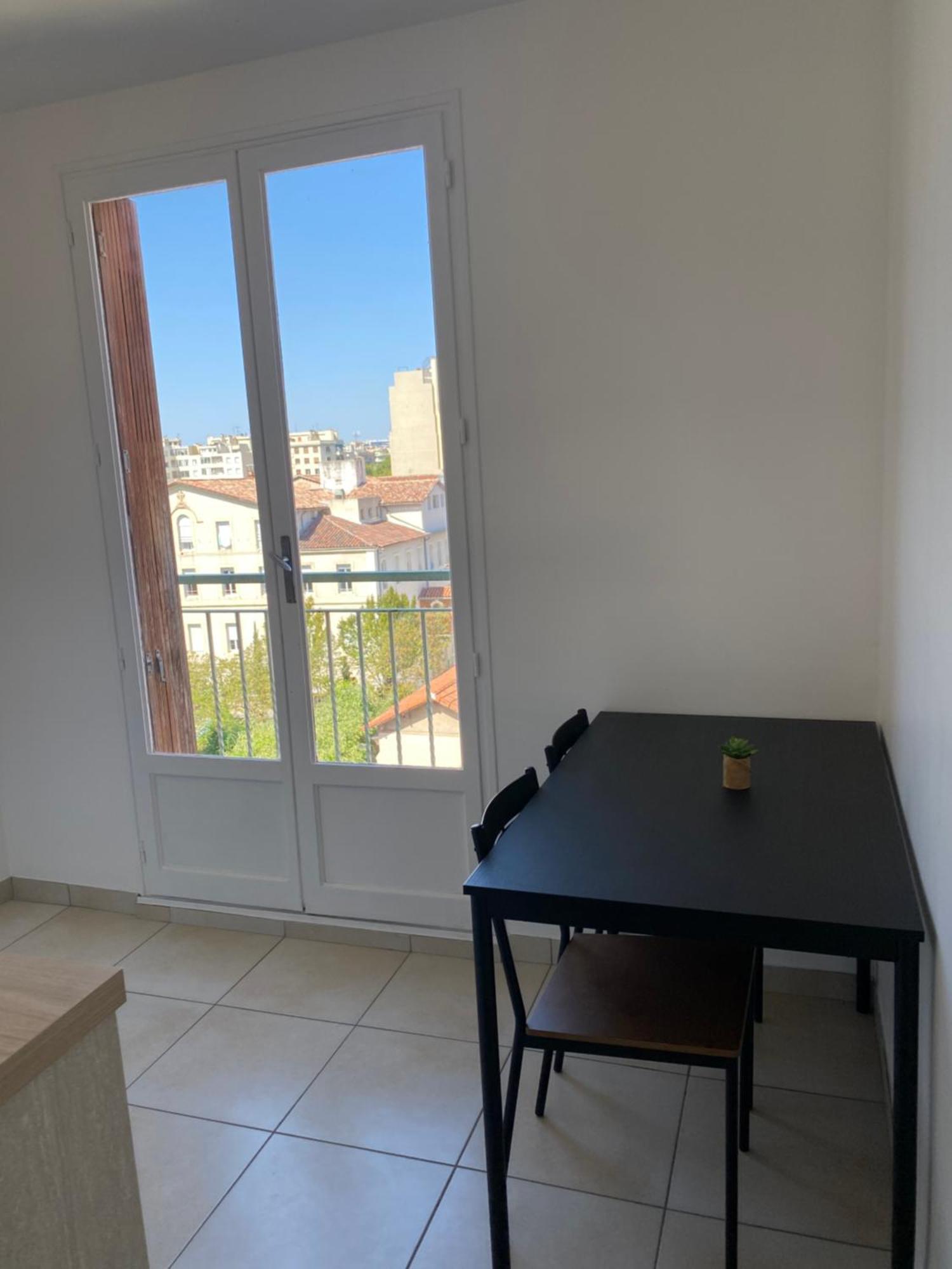 Apartment Petit Cocon Avec Balcon Au Centre De