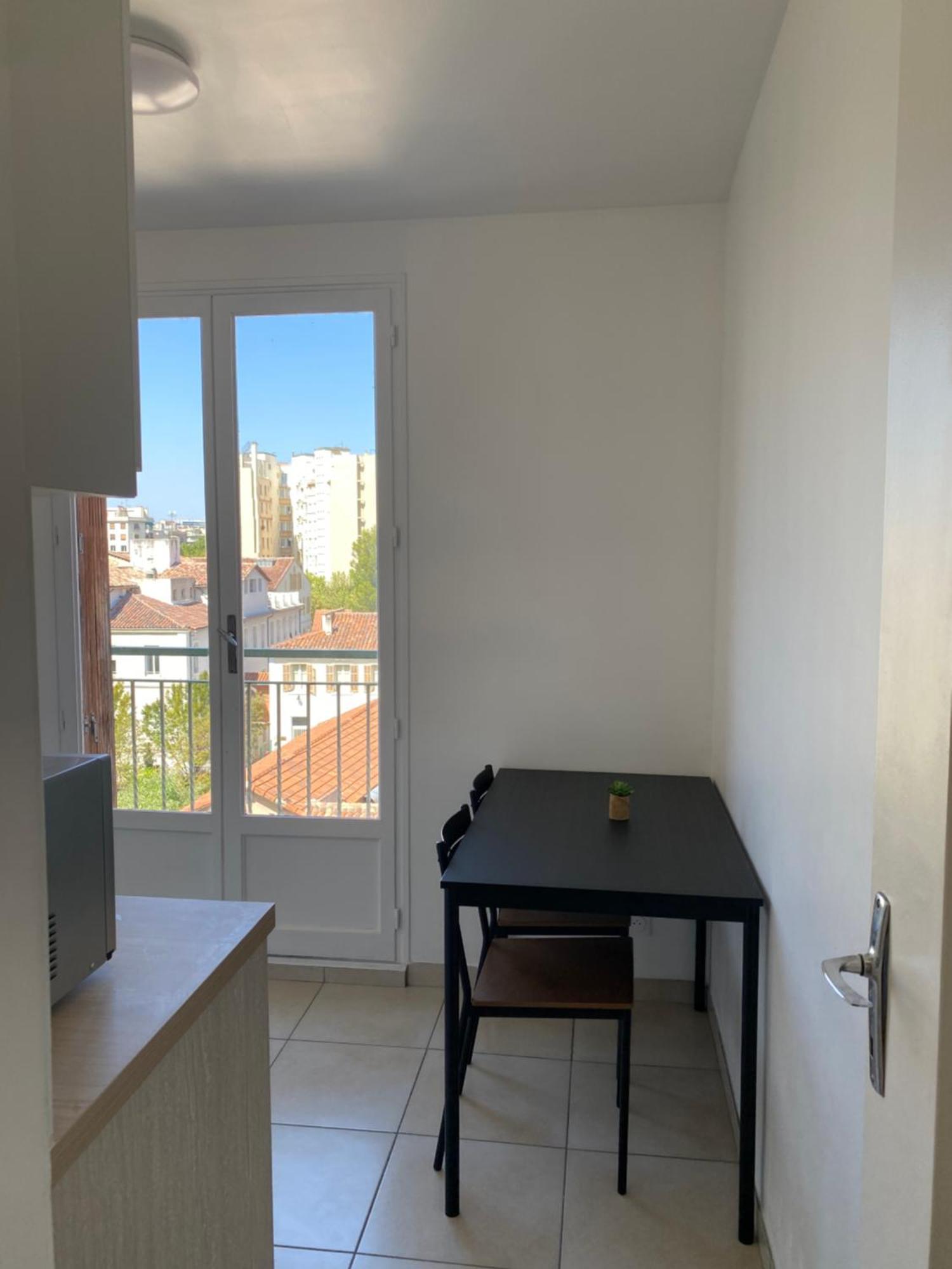 Petit Cocon Avec Balcon Au Centre De Marseille